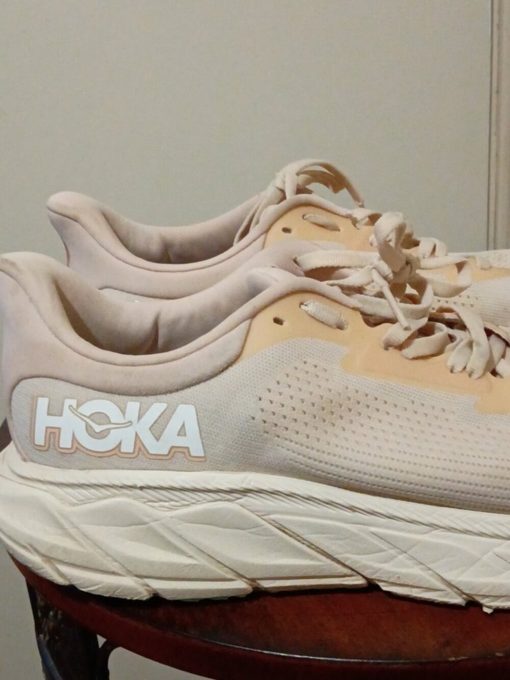 Hoka One One Arahi 7 Vanilla Cream Orange Running Shoes Women's Size 11D - Picture 4 of 13